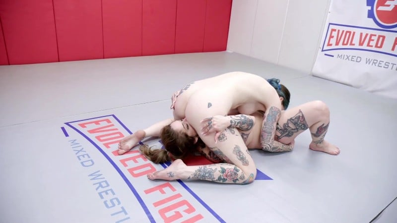 EvolvedFightsLez 25 07 02 Nikki Zee Vs Vanessa Vega Orgasm Challenge FullHD 3