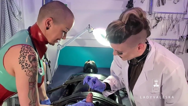 Lady Valeska - Rubber Nurses Sound Their Gimp 2