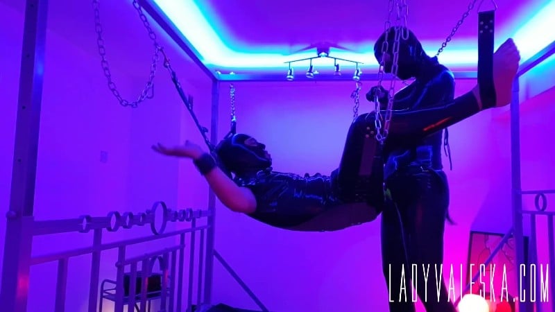 Lady Valeska - Rubber Slave Fucked In Sling 1