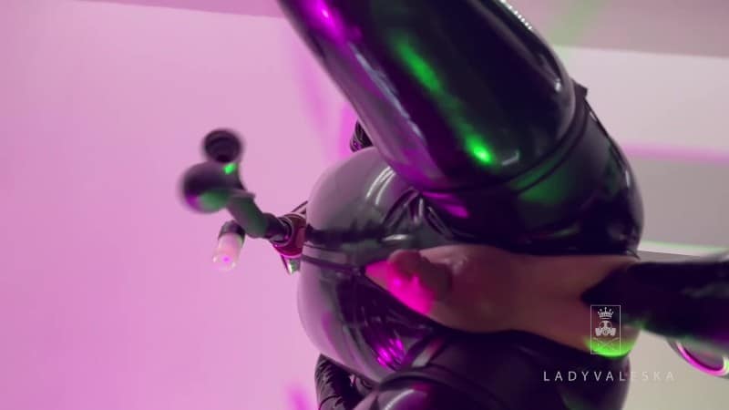Lady Valeska - Suspended And Fisted 4