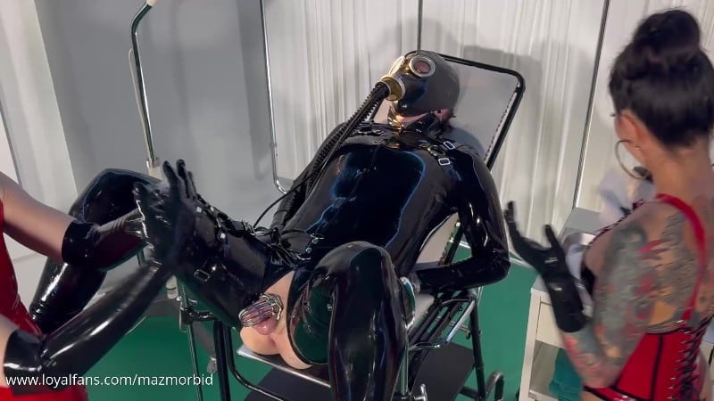 Maz Morbid Fetish - Double Anal Fisting With Youko And Flora 2