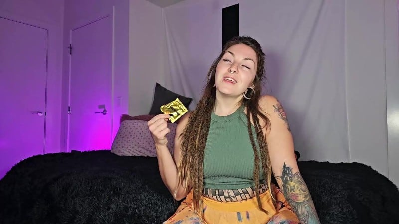Spookybunz - Hes Too Big for Condoms Babe 2