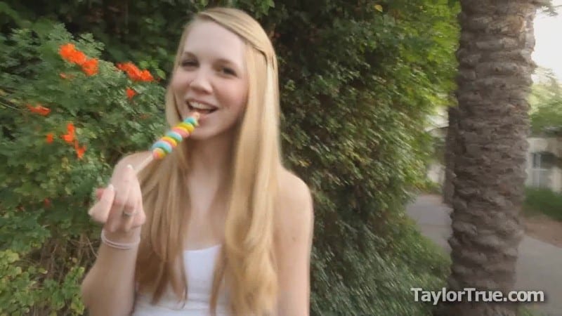 TaylorTrue 10 12 03 Caught Outside FullHD WMV-LEWD 3