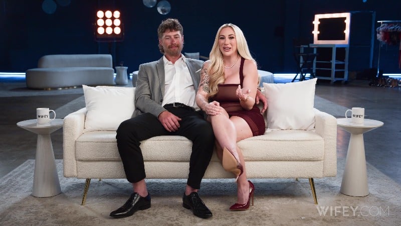 Wifey 25 07 12 Brianna Coppage And Phillip Curvy Blonde Hotwife Takes Massive BBC 4k/1080 2