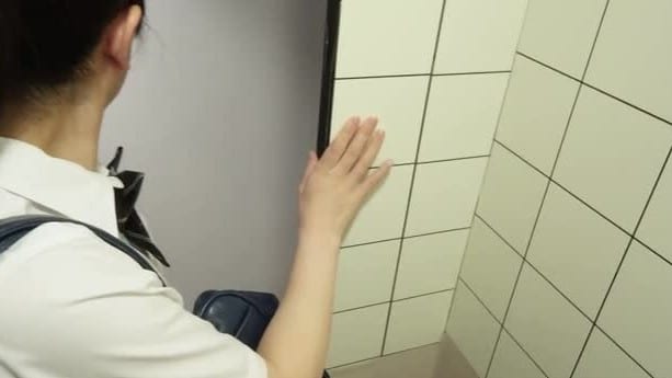 [PYM-505] Blowjob Honor Student Girl's First Mouth Ejaculation In The Oral Public Toilet Mischief 11 People [360p] 3