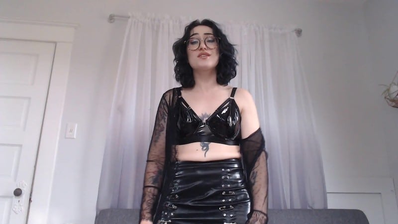saradoesscience - Witch Turns Roommate Into Bimbo 4