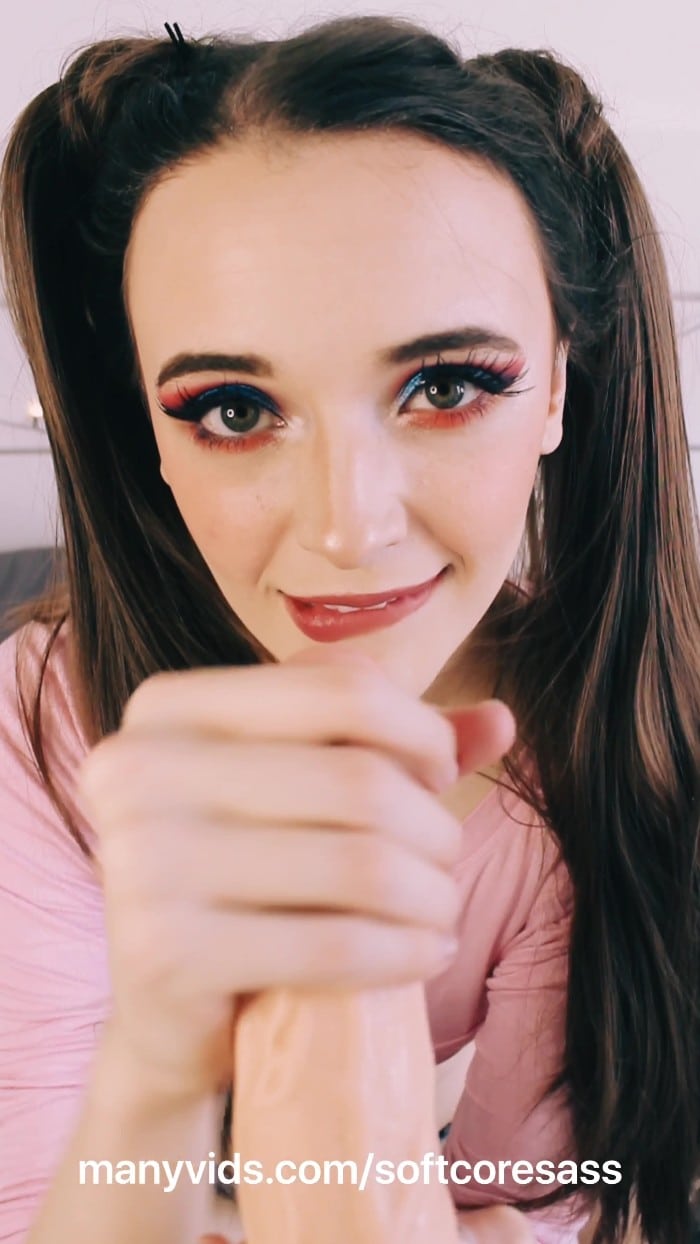 Softcoresass [Manyvids] - [2160p] Daddy's Punk Sweetie 1