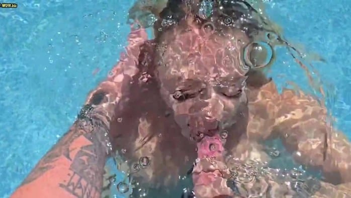 [MyDirtyHobby] Valery Venom - Underwater Blowjob 2