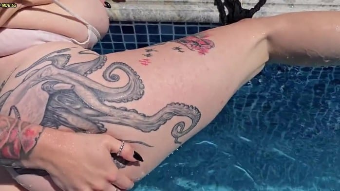 [MyDirtyHobby] Valery Venom - Underwater Blowjob 3