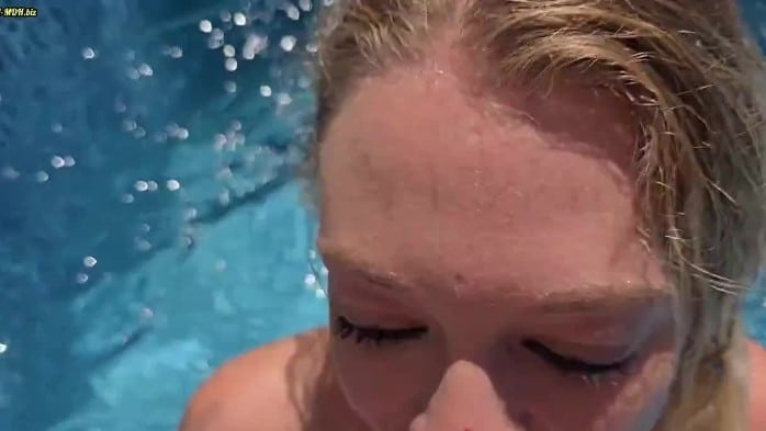 [MyDirtyHobby] Valery Venom - Underwater Blowjob 5