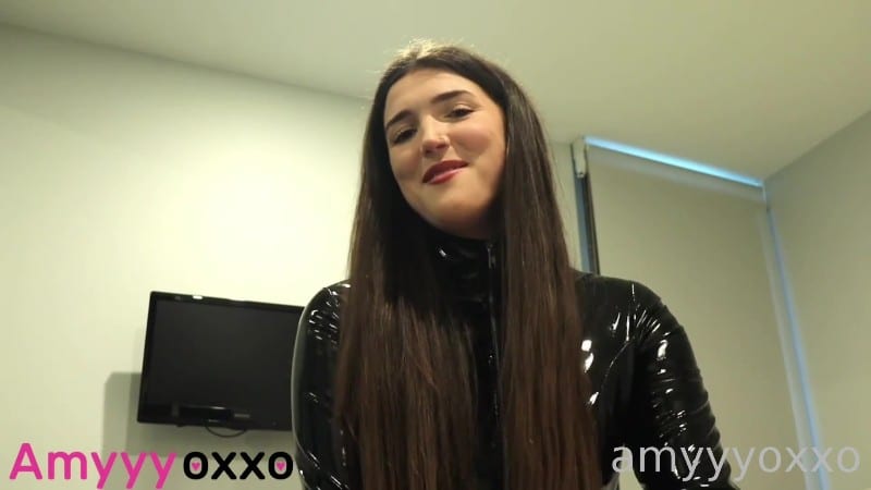 Amyyyoxxo - Peeper roommate sissified and recorded 2