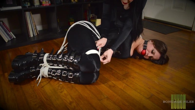 BDSMmania Nyxon & Raquel Cat Burglar Double Cross 2