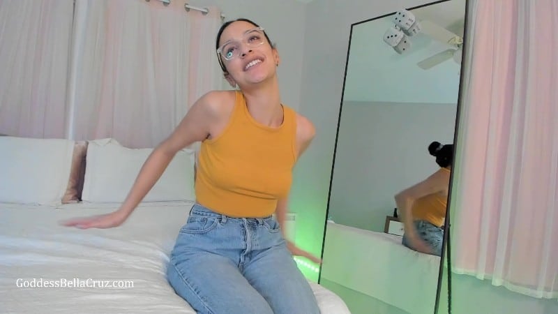 Bad Bella - Boyfriend's intro to Cuckolding 1