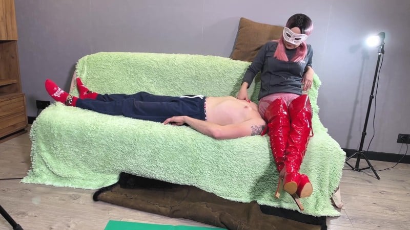 Cruel Domination - I Sit On The Slave's Face And Spit On The Floor, Then I'll Make Him Lick My Drool 2 5
