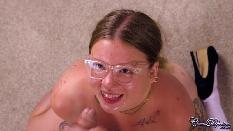 CumPerfection 25 08 21 Rae Bendy Holding Back FullHD 3