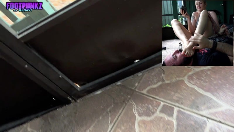 Footfetish 6'6quot Blondi Sneaky Foot Smelling Handjob 5