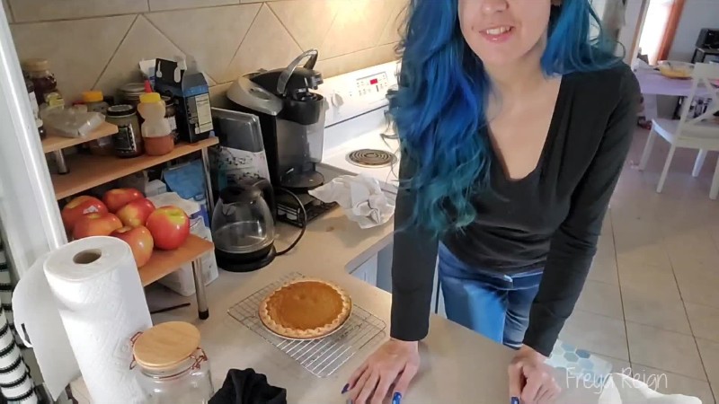 Freya Reign - You Really Want The Pie 1