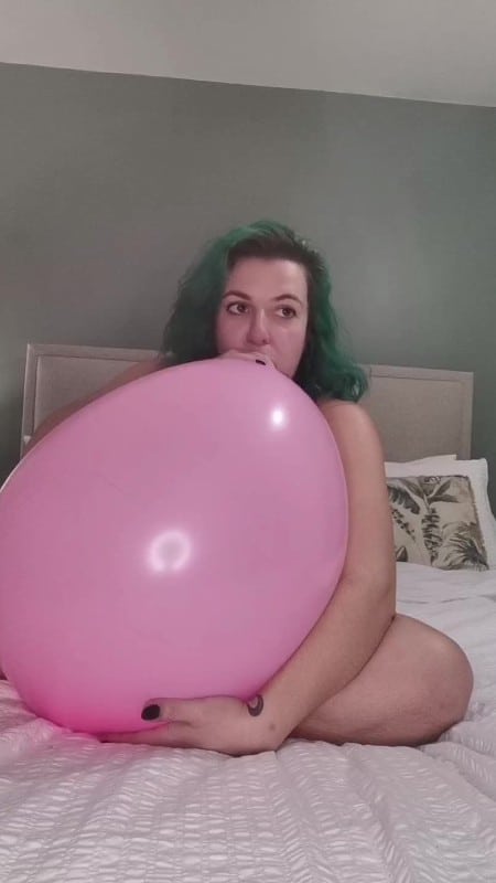 Goddess Jayne - Giant Balloon Blow and Bouncing Orgasm 3