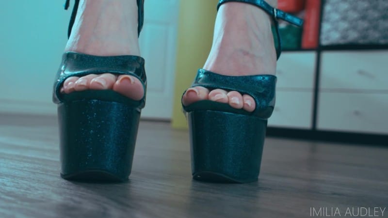 Imilia Audley Private Dancer Enacts Your Giantess Fantasies 5