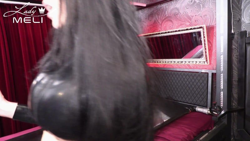 LadyMeli - Ausgeliefert im Vakuumbett 3