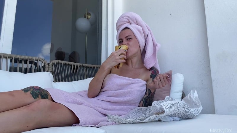 MissIvyDoll - Eating Fetish 8