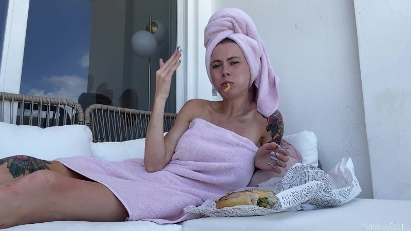 MissIvyDoll - Eating Fetish 9
