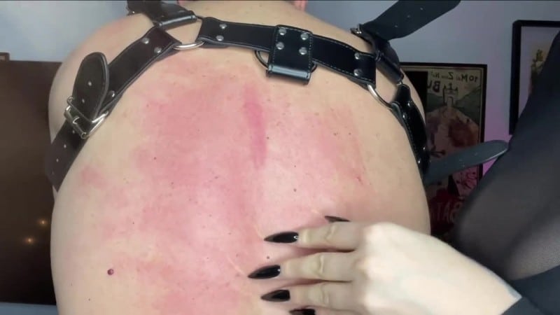 Miss Eva worship temple - La Reina Malvadaa and Faith - whipping and scratching - wide view 4