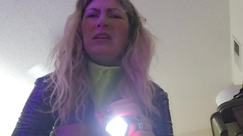 MizzErotique Daphne Finds a Clue haunted bbc hotel 2