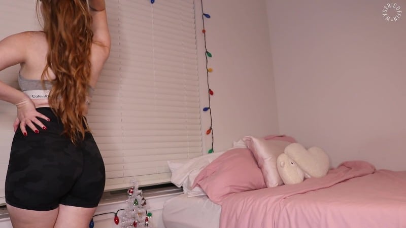 Princess Wystri - PAYPIG TASK Pay For My New Lululemons 5