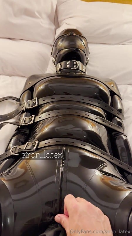 Siron - Black Rubber Doll With Butt Plug 1
