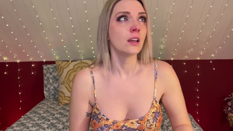SneezeGoddess - Nose Blowing in a Sundress 2