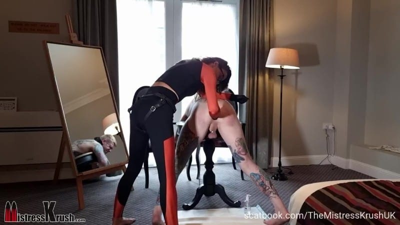 The Mistress Krush Uk - Gym Wear Fisting and Fuckery 3