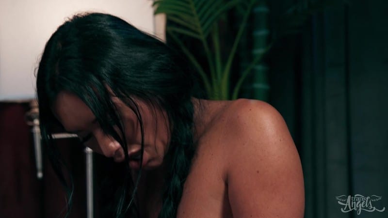 TransAngels 25 08 08 Bella JOIe Face-Sat On The Thief FullHD 17