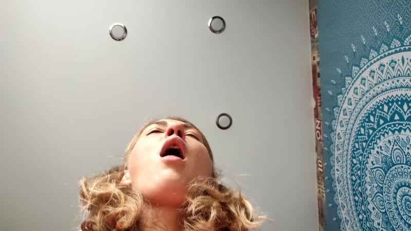 Villena - I sneeze in your face 4