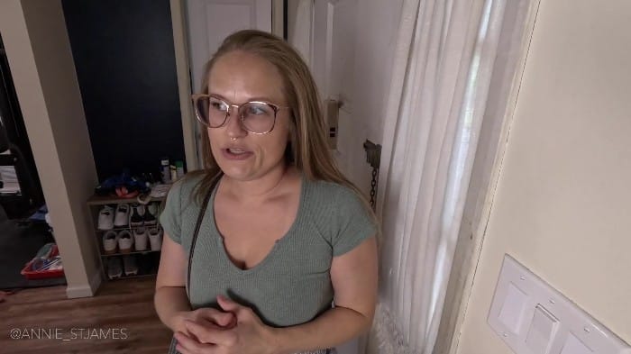 Annie St James - The Surrogate (2025-08-15) [manyvids.Com] 1080p 1