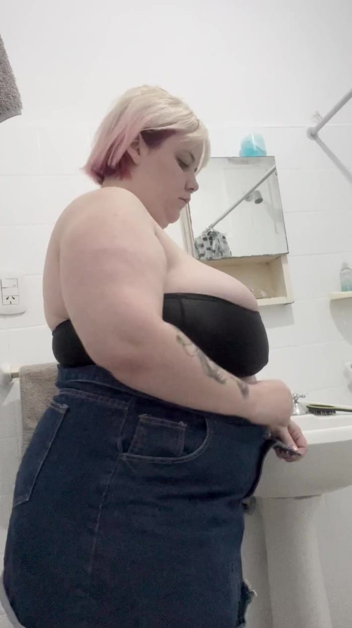 [OnlyFans] @bustyblondibabby (minipack) 1