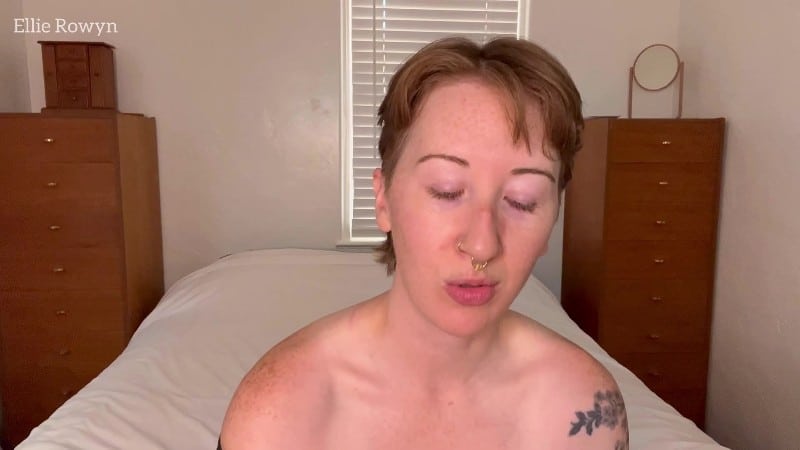 ellierowyn - Cuck Public Handjob 2