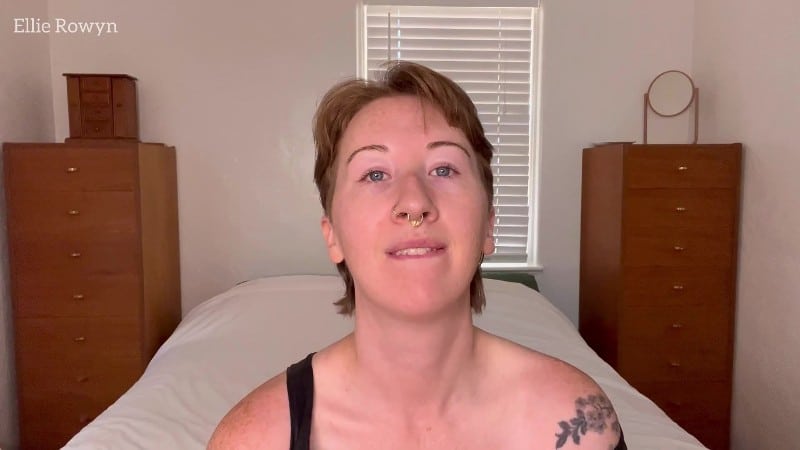 ellierowyn - Cuck Public Handjob 5