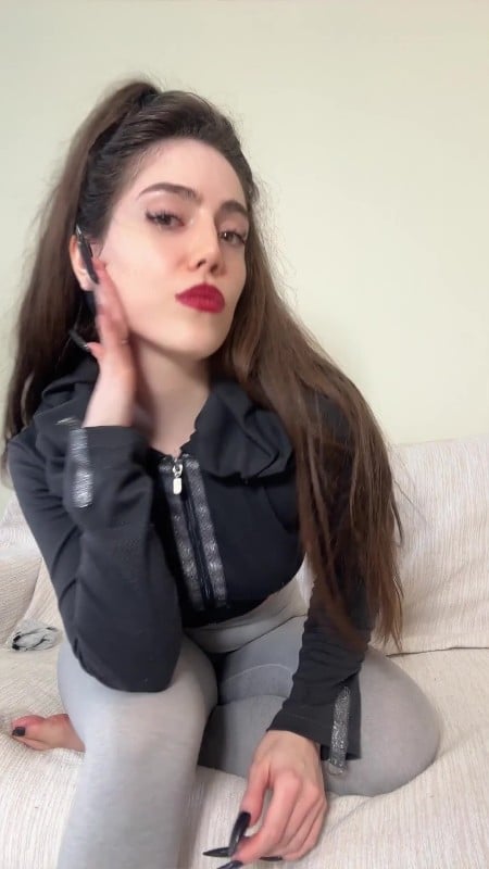 findomkaterina - Sniff my sweaty feet and ass after the gym 4