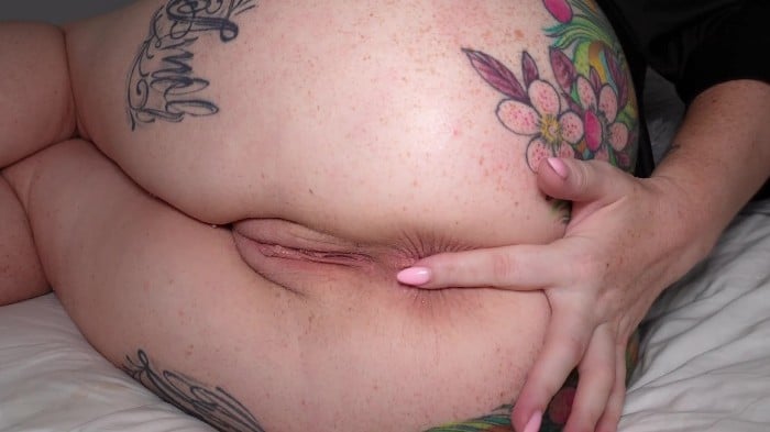 [ManyVids] Harley Taboo - Mommy Begs For It 5