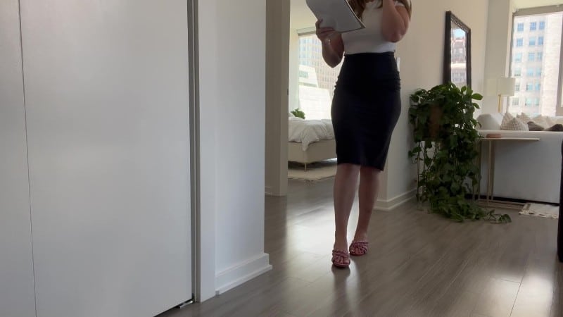 nicolettebloom - Voyeur blackmails Rude Businesswoman 1