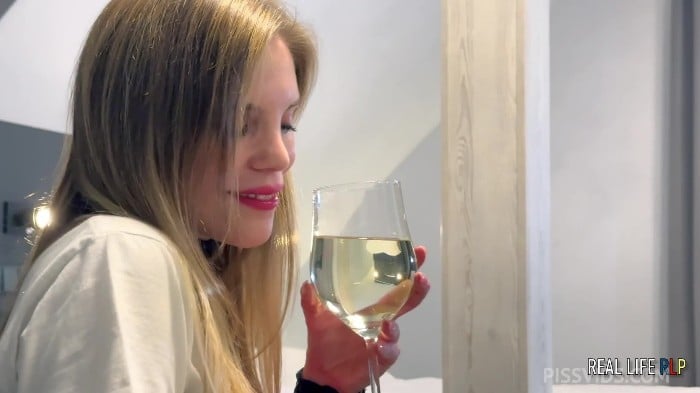 Real Life Porno 40 Johanka Ark - Rimming Piss Drinking And Hard Sex [1080p] 2