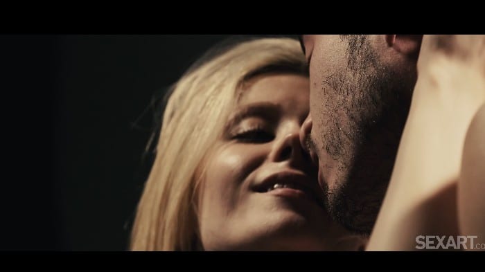 [SexArt] Alex Romero, Lily Blossom - Feel Invincible / 03.08.2025 [2160p] 4