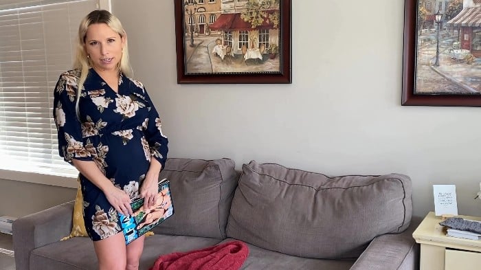 [ManyVids] Taboo Girl - Step-Mom Finds Step-Sons Porn Blackmail (may 24, 2020) [2160p] 10