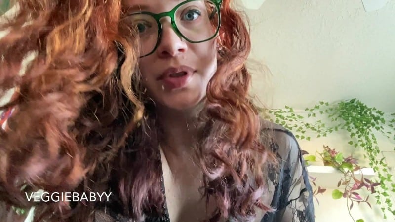 veggiebabyy - POV spitting in your mouth while you fuck my hand and I talk dirty 2