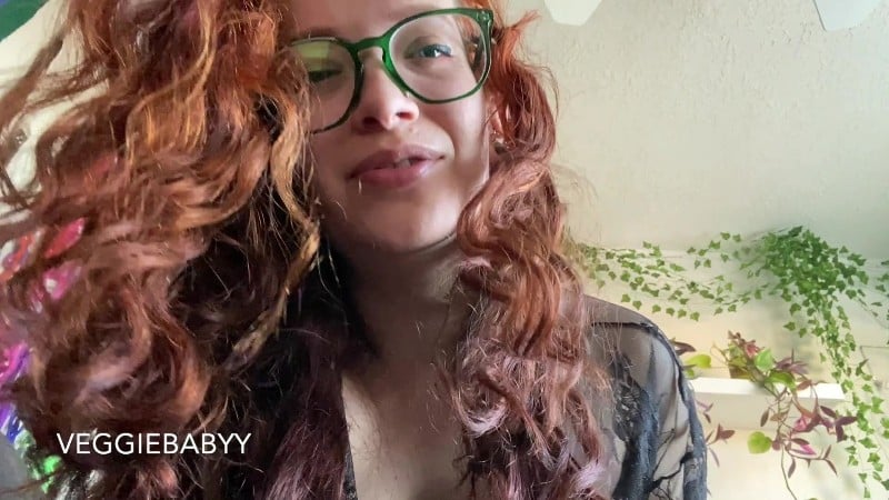 veggiebabyy - POV spitting in your mouth while you fuck my hand and I talk dirty 3