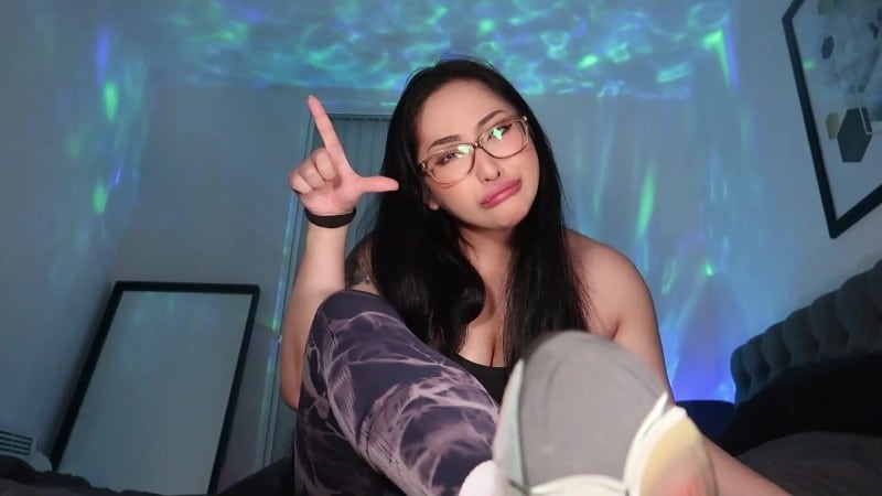 ClaudiaHon - Loser shoe fucker 2