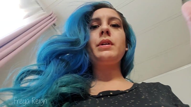 Freya Reign - Played With In A Giantess' Hand 4