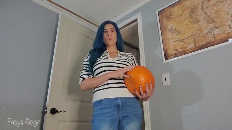 Freya Reign - Pumpkin Fucking Punishment by Step-Mommy 2