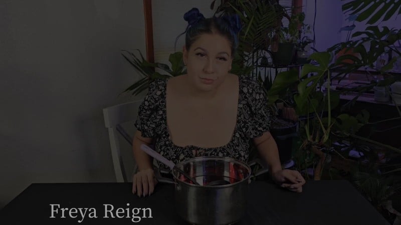 Freya Reign - Tricked Into Drinking A Shrinking Potion 2